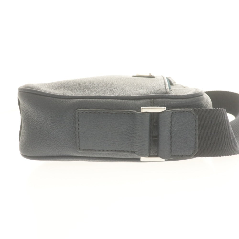 ■ PRADA プラダ ショルダーバッグ 鞄 2VH094 165 トライアングルロゴ ヴィッテロ シティ レザー 革 メンズ レディース ネイビー