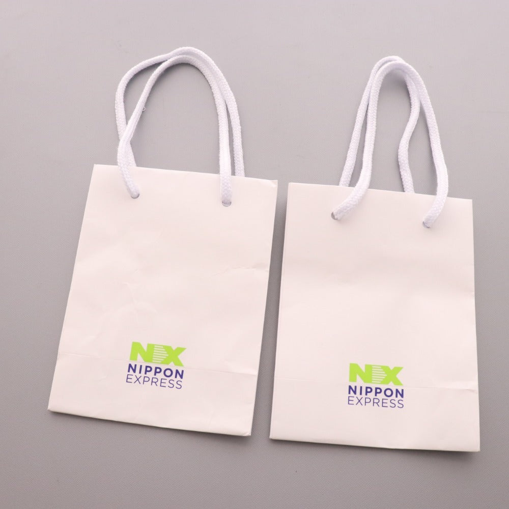 ■ Bridgestone Tour B-X golf ball, signed by professional golfer Erika Hara, unused, boxed, with accessories