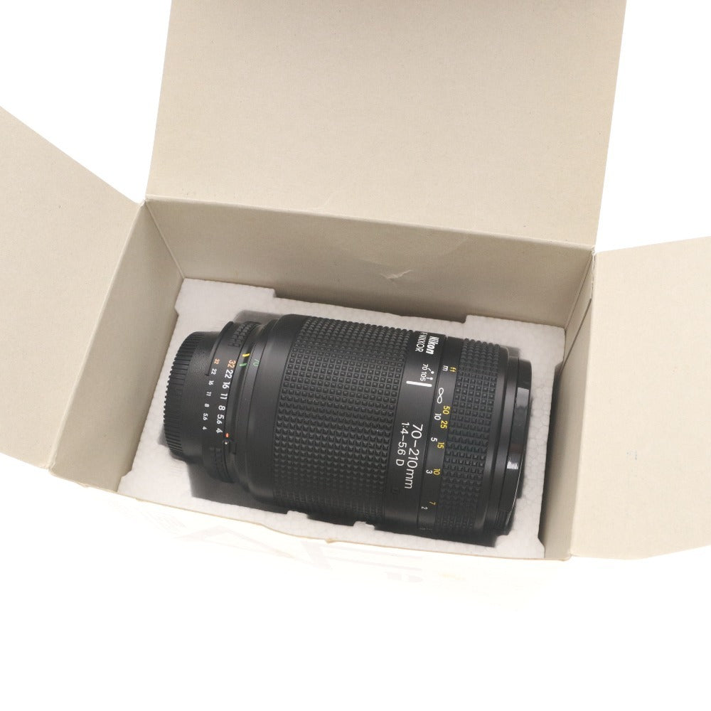 ■ Nikon AF NIKKOR 70-210mm F4-5.6 D SLR Camera with Accessories