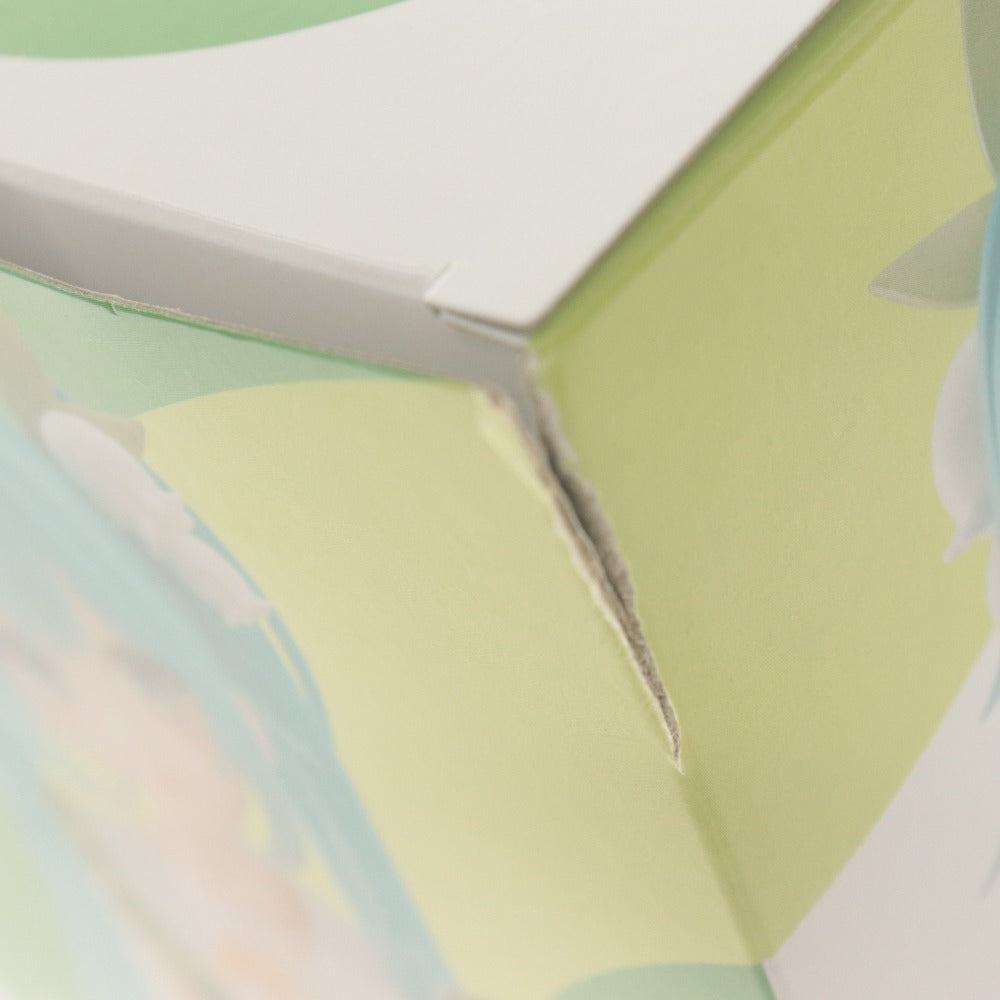 ■ Hatsune Miku Figures: 5-piece set, including Rainy Day Dancer, Noodle Stopper, White Rose, Lily of the Valley, Nemophila, and others, some with boxes.