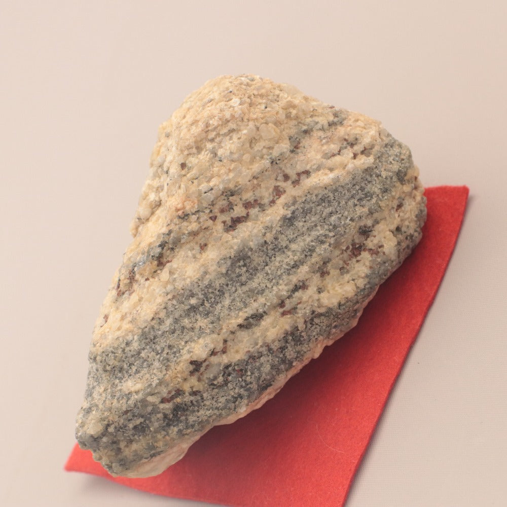 ■ Antarctic Lützow-Holm Bay Raw Stone Garnet Mixed Weight 654g Length 10.5cm Tester Reaction: Positive Valuable Collection