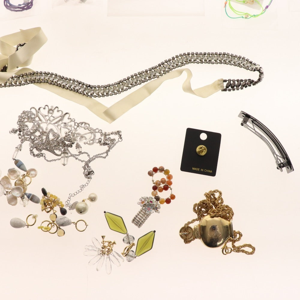 ■ ナホク ハワイアンジュエリー 等 大量セット まとめ売り ブレスレット イヤリング ハンカチ 髪留め 等 箱付き 未使用