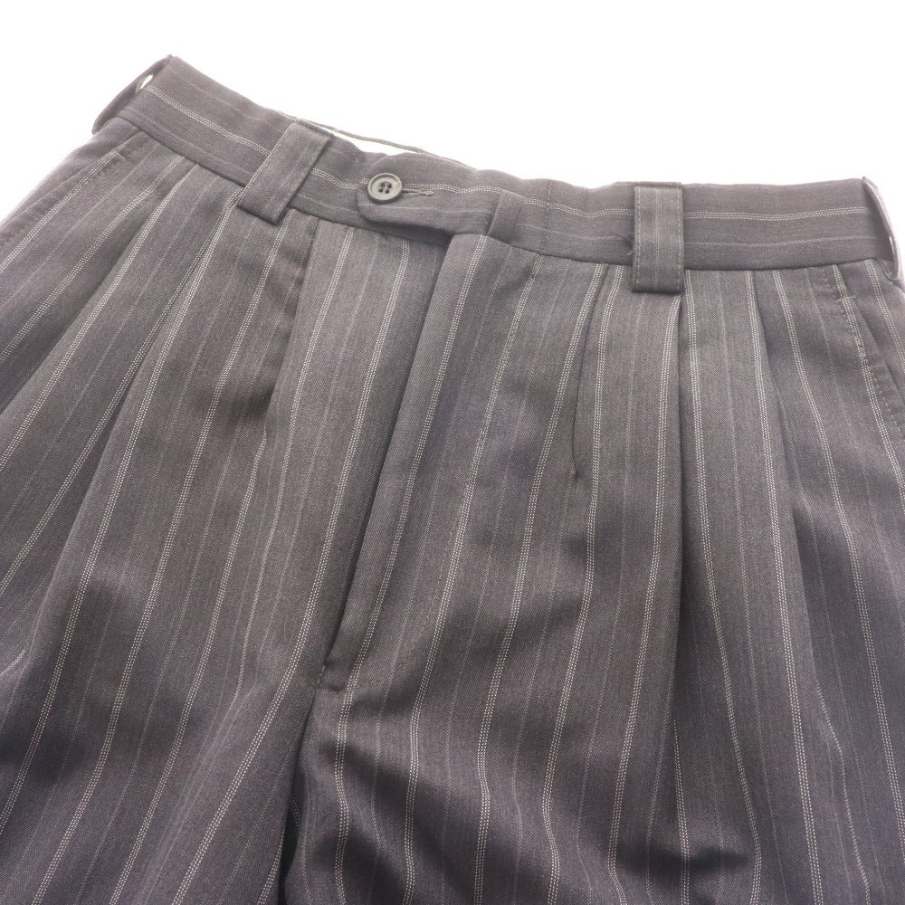 ■ ジャンニヴェルサーチ ダブルスーツ セットアップ トップス ボトムス ピークドラペル 裾ダブル ストライプ メンズ ダークグレー