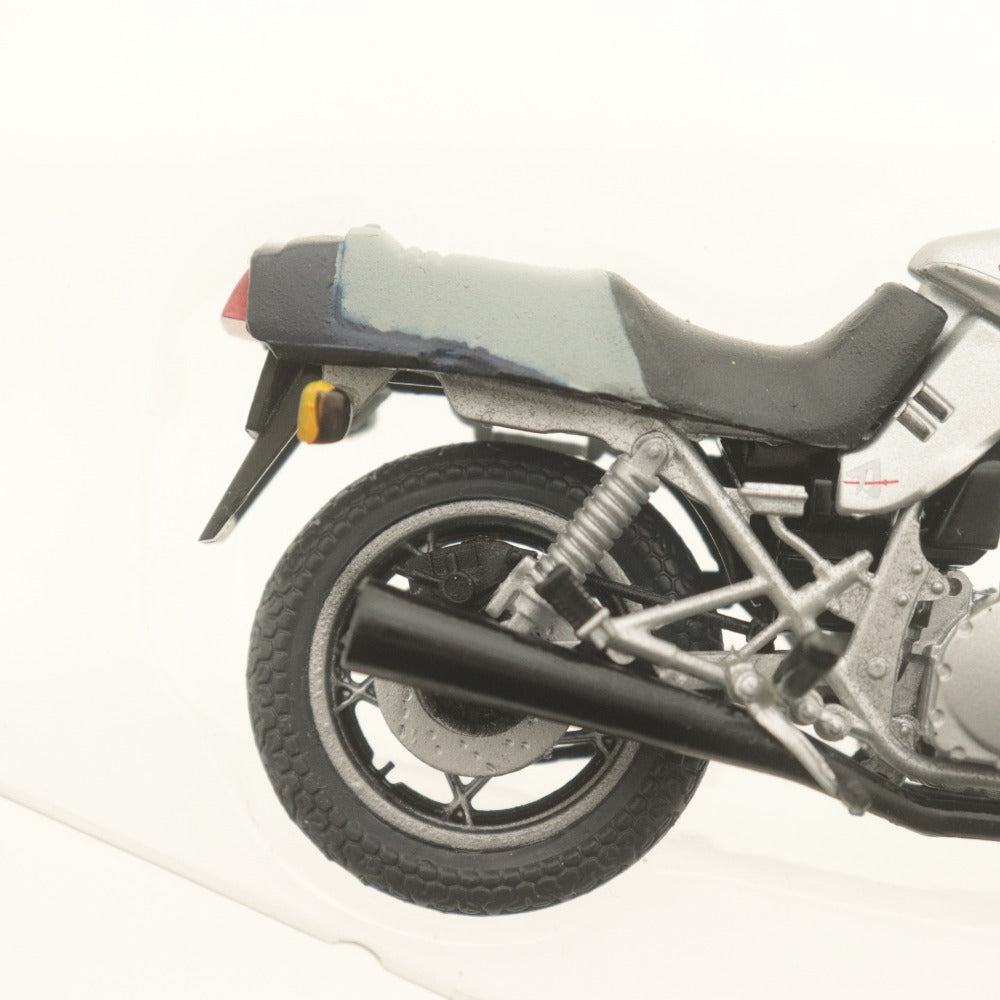 ■ F-toys オートバイ 1/24 Suzuki GSX1100S ブライトシルバーメタリック ロードバイクコレクション ミニカー 箱付き 未使用