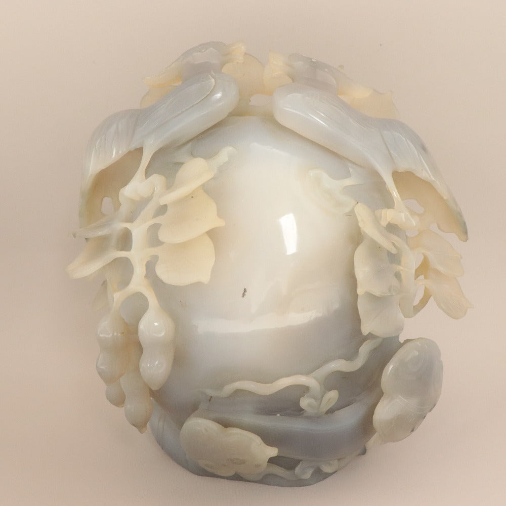 ■ 瑪瑙 メノウ 置物 細密彫刻 鳥 花 葉 岩 瓢箪 果実 総柄 天然石 飾り 鑑賞 調和 健康祈願 縁起良 全長17.2cm 重量約1.7kg 木製台座付き
