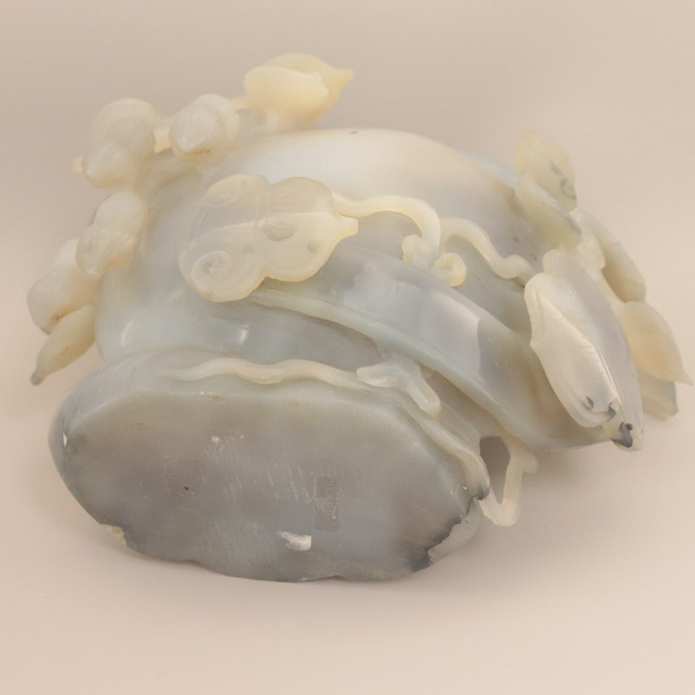 ■ 瑪瑙 メノウ 置物 細密彫刻 鳥 花 葉 岩 瓢箪 果実 総柄 天然石 飾り 鑑賞 調和 健康祈願 縁起良 全長17.2cm 重量約1.7kg 木製台座付き