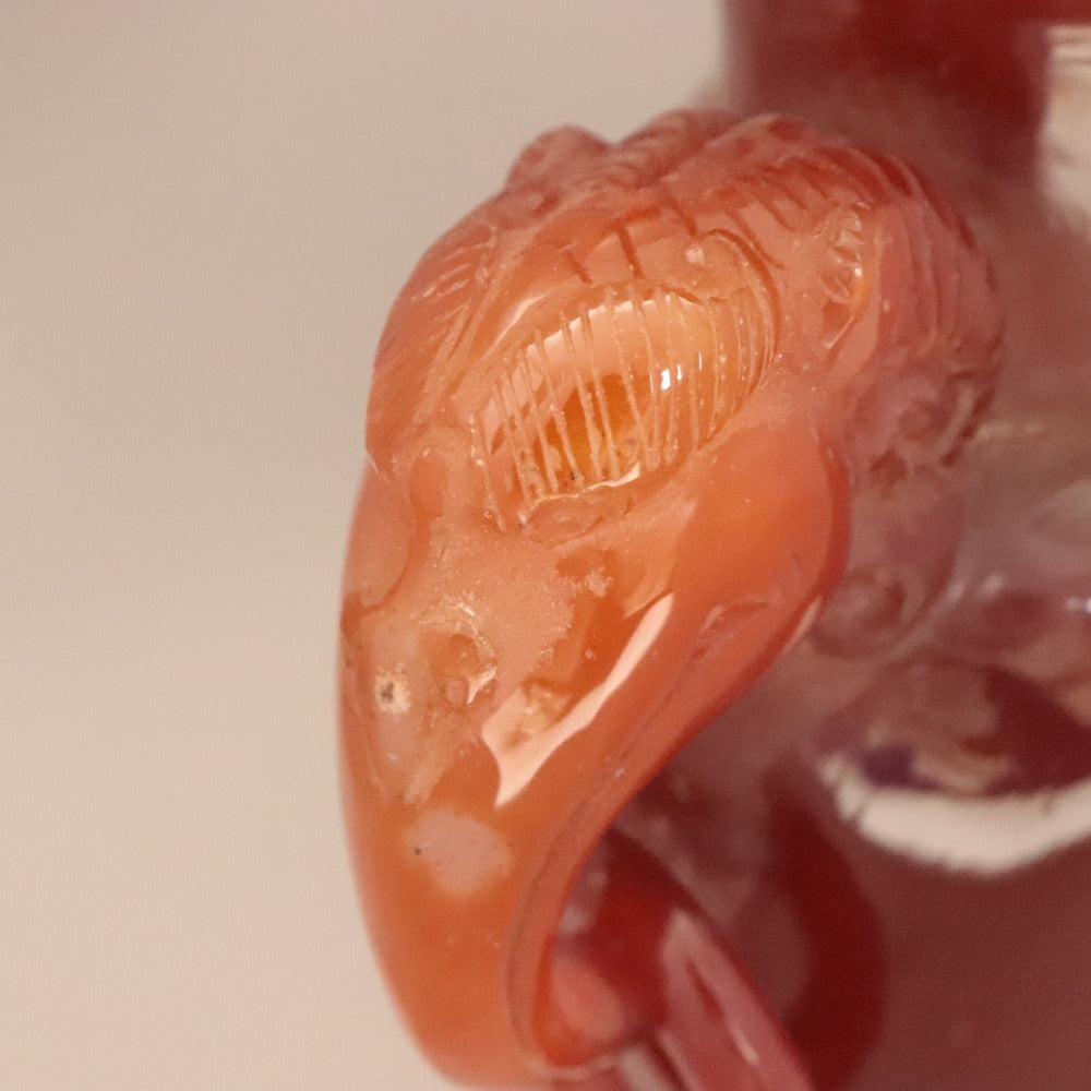 ■ 中国古玩 赤瑪瑙 蓋付遊環香炉 彫刻 獅子乗 象 龍 端獣 獣耳 双耳 総彫り 美術品 置物 鑑賞石 吉祥 縁起物 全長27.5cm 重量約1.3kg