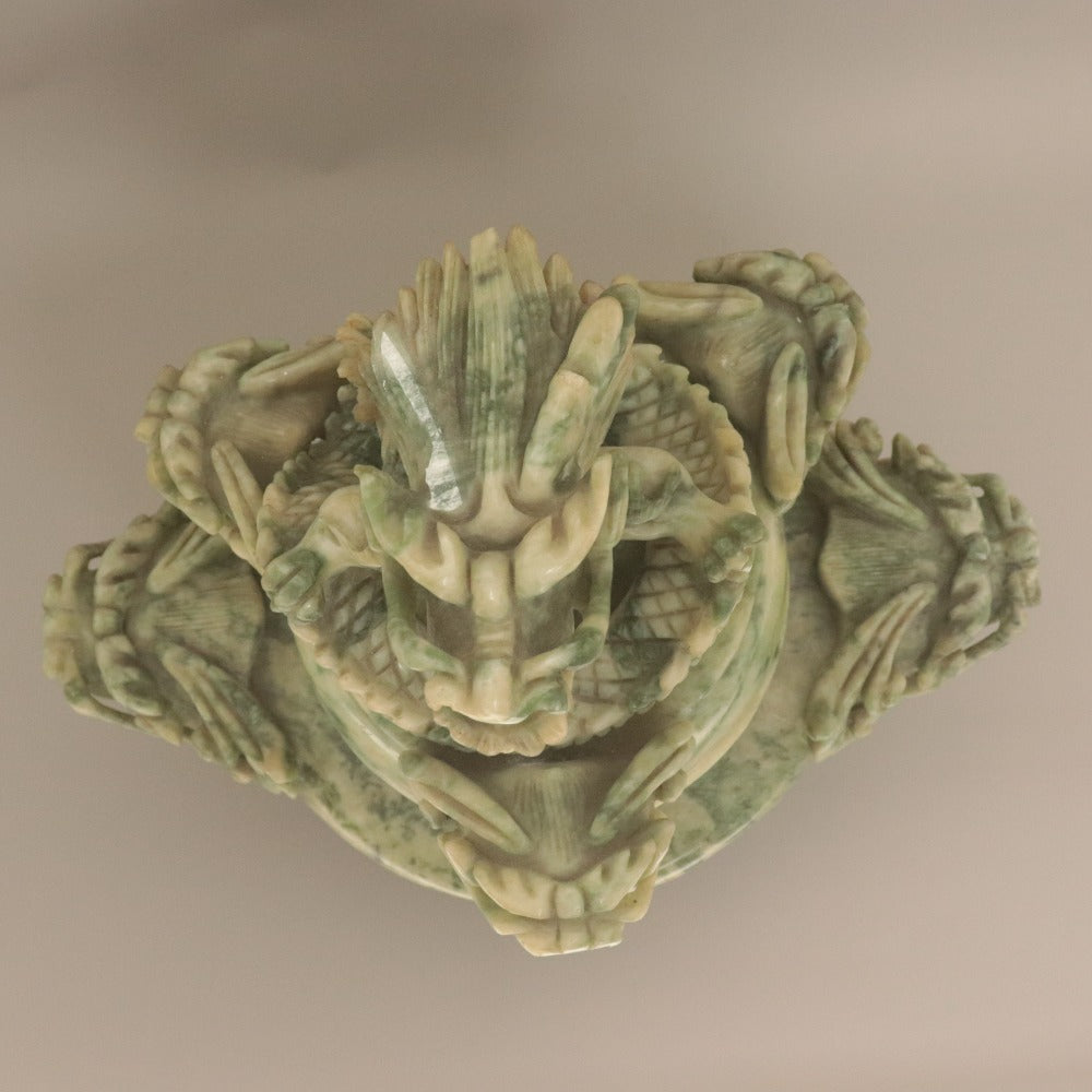 ■ 中国美術 翡翠 ヒスイ 遊環双龍耳 三足香炉 細密彫刻 龍 獅子 玉石 天然 古玩 置物 縁起物 全長35.5cm 重量10.5kg 唐木台座付き 訳あり
