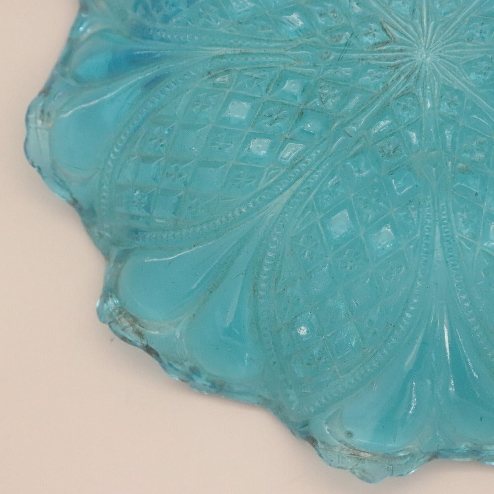 ■ プレスガラス 輪花皿 ボウル 格子 花模様 小皿 ライトブルー 水色 アンティーク 骨董品 全長16.9cm
