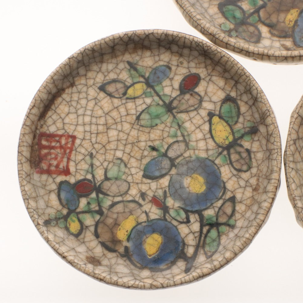 ■ Kyoto Awataguchi Ware Overglaze Enamel Camellia Design Small Saucers, Set of 5 / Five Pieces, Crackle Glaze, Leaf and Flower Pattern, Kenzan Style Copy, Ceramic Seal Present, Pottery, Fine Art, Antique, Overall Length 10 cm
