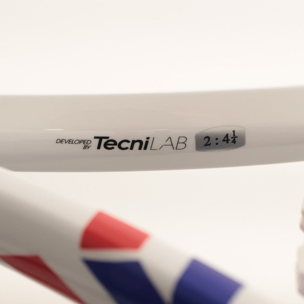 ■ Tecnifibre テクニファイバー テニスラケット TFIGHT 300 硬式 316g 68.5cm 4 1/4-2 G2 ホワイト ガット付き