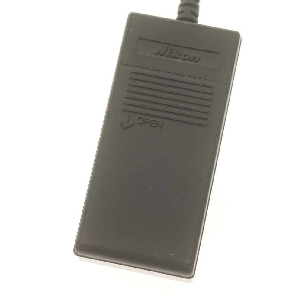 ■ Nikon ニコン DB-2 防寒バッテリーホルダー 外部電源 カメラアクセサリー ブラック