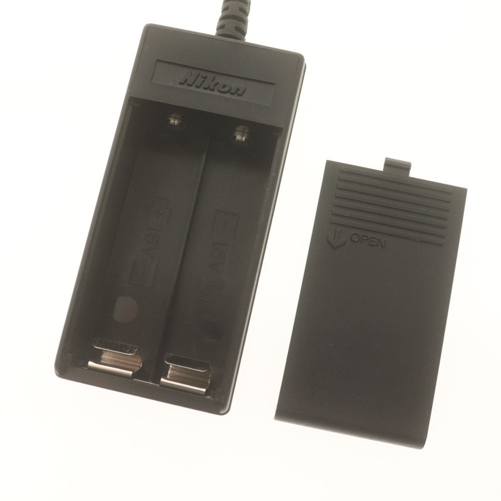 ■ Nikon ニコン DB-2 防寒バッテリーホルダー 外部電源 カメラアクセサリー ブラック