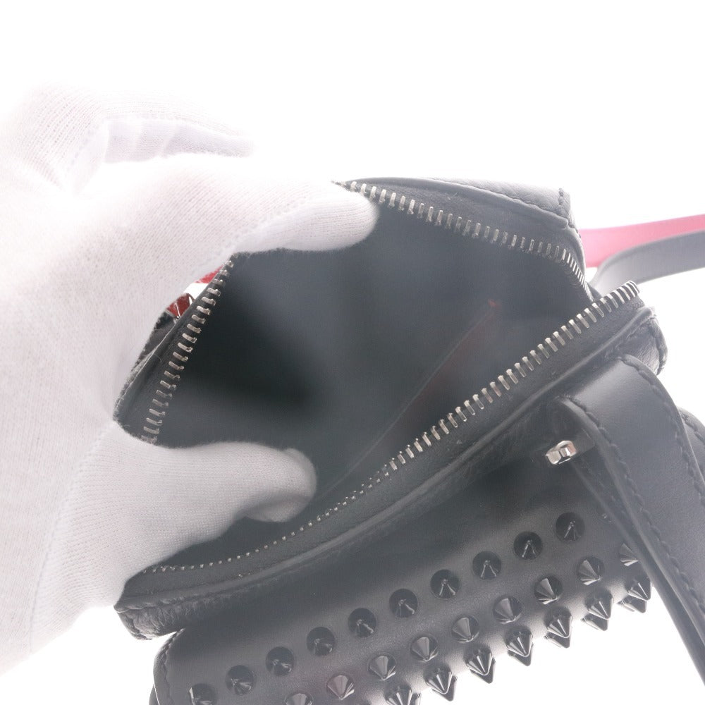 ■ Christian Louboutin クリスチャンルブタン ショルダーバッグ 鞄 ブラックスタッズ 棘 ファスナー メンズ レディース ブラック