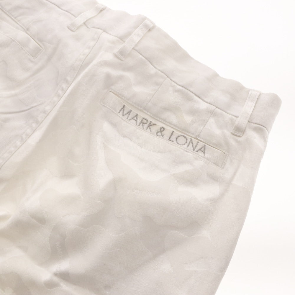 ■ マークアンドロナ MARK&LONA ハーフパンツ ボトムス カモフラ柄 スカル 総柄 ゴルフ メンズ L シルバー ホワイト系