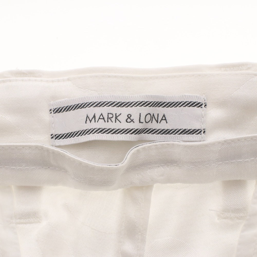■ マークアンドロナ MARK&LONA ハーフパンツ ボトムス カモフラ柄 スカル 総柄 ゴルフ メンズ L シルバー ホワイト系