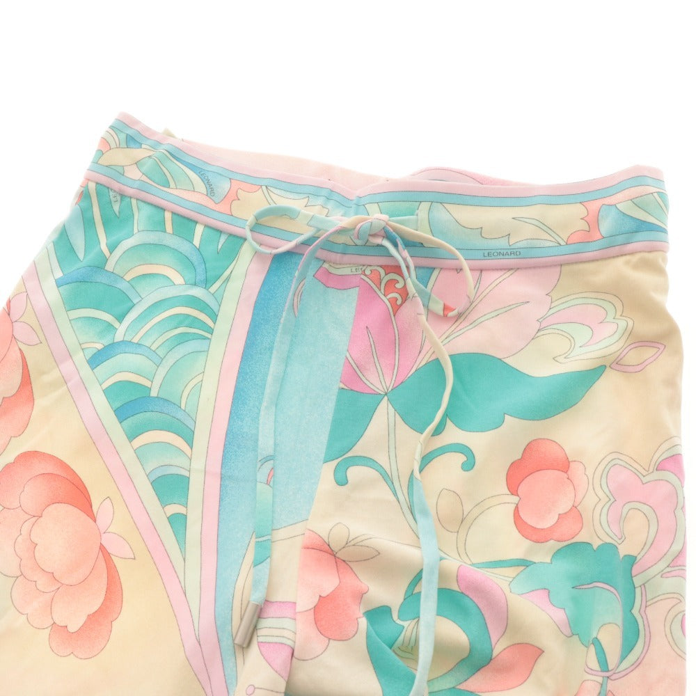 ■ レオナールファッション LEONARD FASHION パンツ ボトムス 花 蝶 ストレッチ レディース38(M相当）マルチカラー 未使用 タグ付き