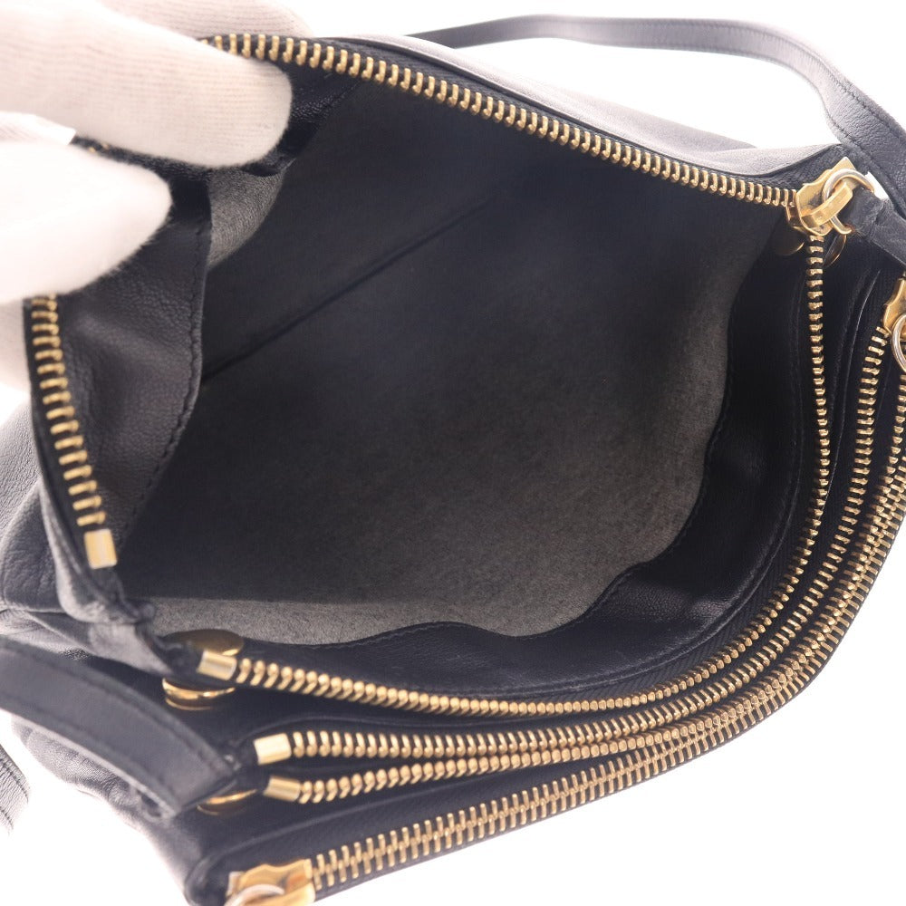 ■ セリーヌ トリオ ラージ ショルダーバッグ 鞄 斜め掛け ゴールド金具 レディース ブラック