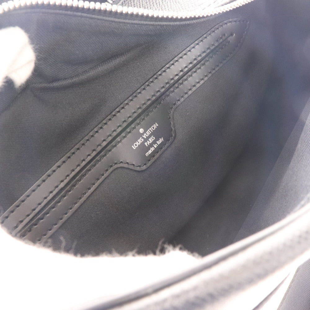 ■ Louis Vuitton Shoulder Bag CE0096 Bag Taiga Reporter Aldwaz Men's Black Accessories Included