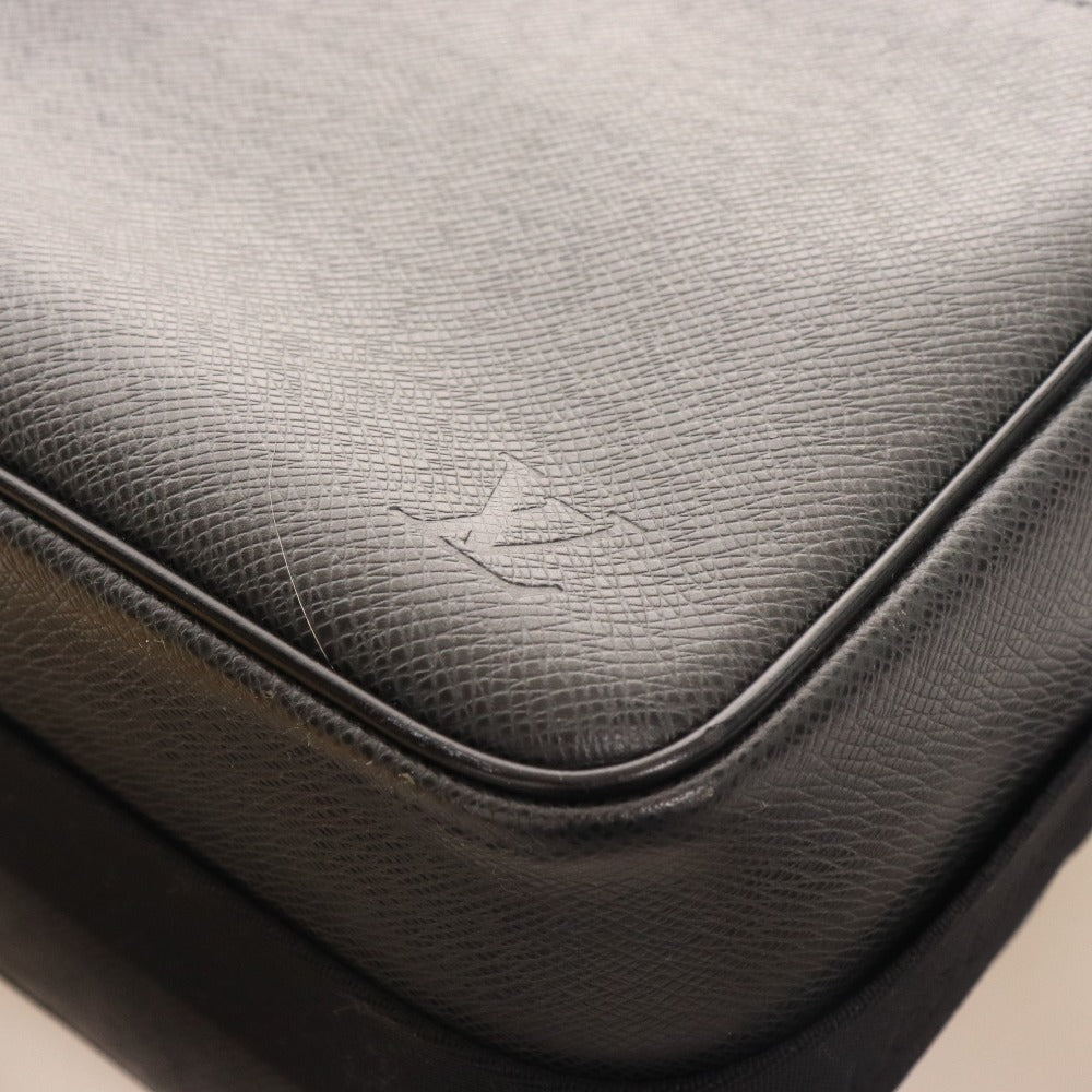 ■ Louis Vuitton Shoulder Bag CE0096 Bag Taiga Reporter Aldwaz Men's Black Accessories Included