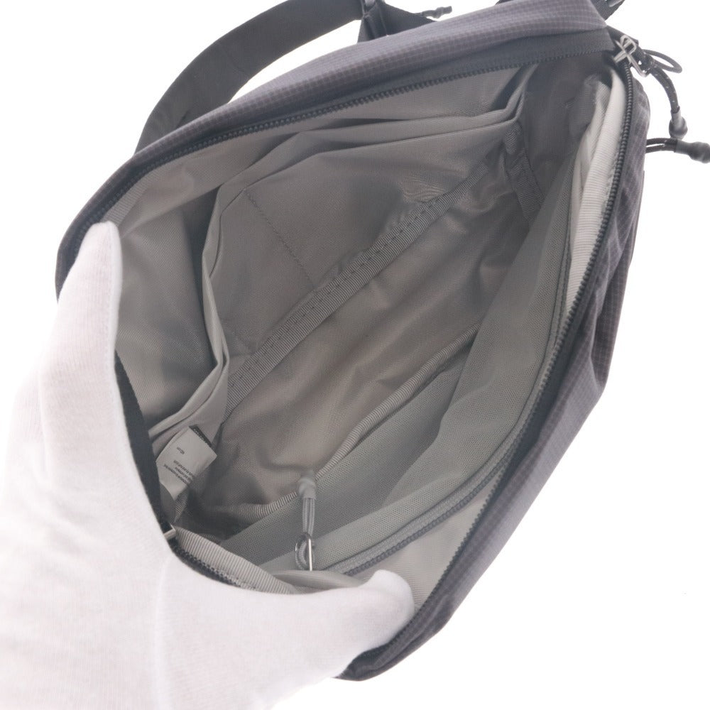 ■ NIID 二ード スリング バッグ ショルダーバッグ 鞄 NEO NOMAD SLING ウイングポケット ファスナー メンズ グレー 未使用
