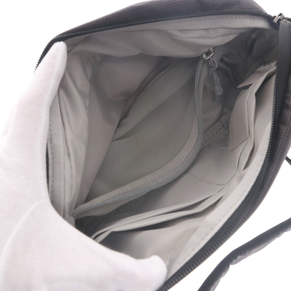 ■ NIID 二ード スリング バッグ ショルダーバッグ 鞄 NEO NOMAD SLING ウイングポケット ファスナー メンズ グレー 未使用