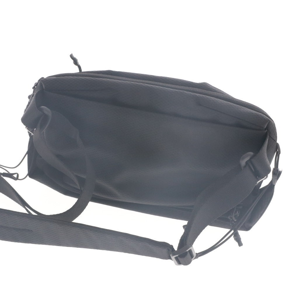 ■ NIID 二ード スリング バッグ ショルダーバッグ 鞄 NEO NOMAD SLING ウイングポケット ファスナー メンズ ブラック