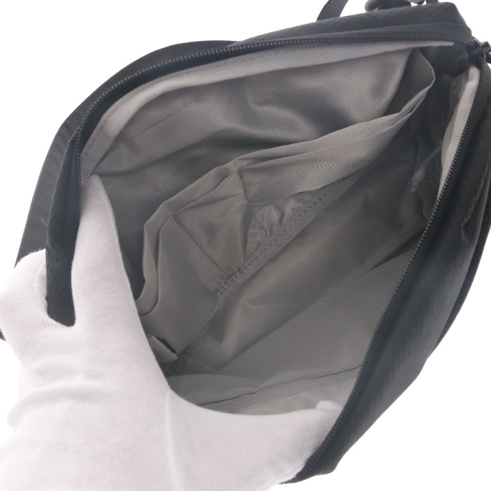 ■ NIID 二ード スリング バッグ ショルダーバッグ 鞄 NEO NOMAD SLING ウイングポケット ファスナー メンズ ブラック