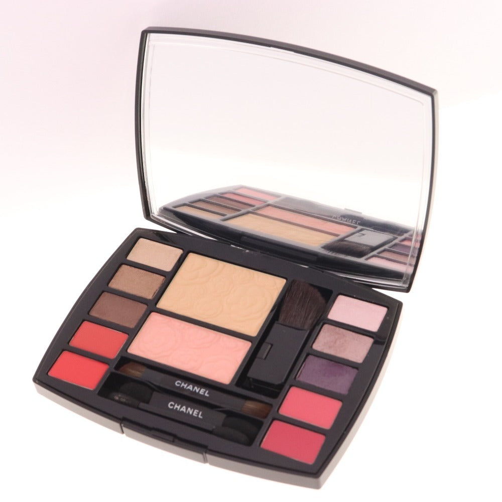 ■ シャネル トラベルメイクアップパレット アーモニードゥカメリア コスメ アイシャドウ 口紅 フェイスパウダー 箱付き 未開封 未使用