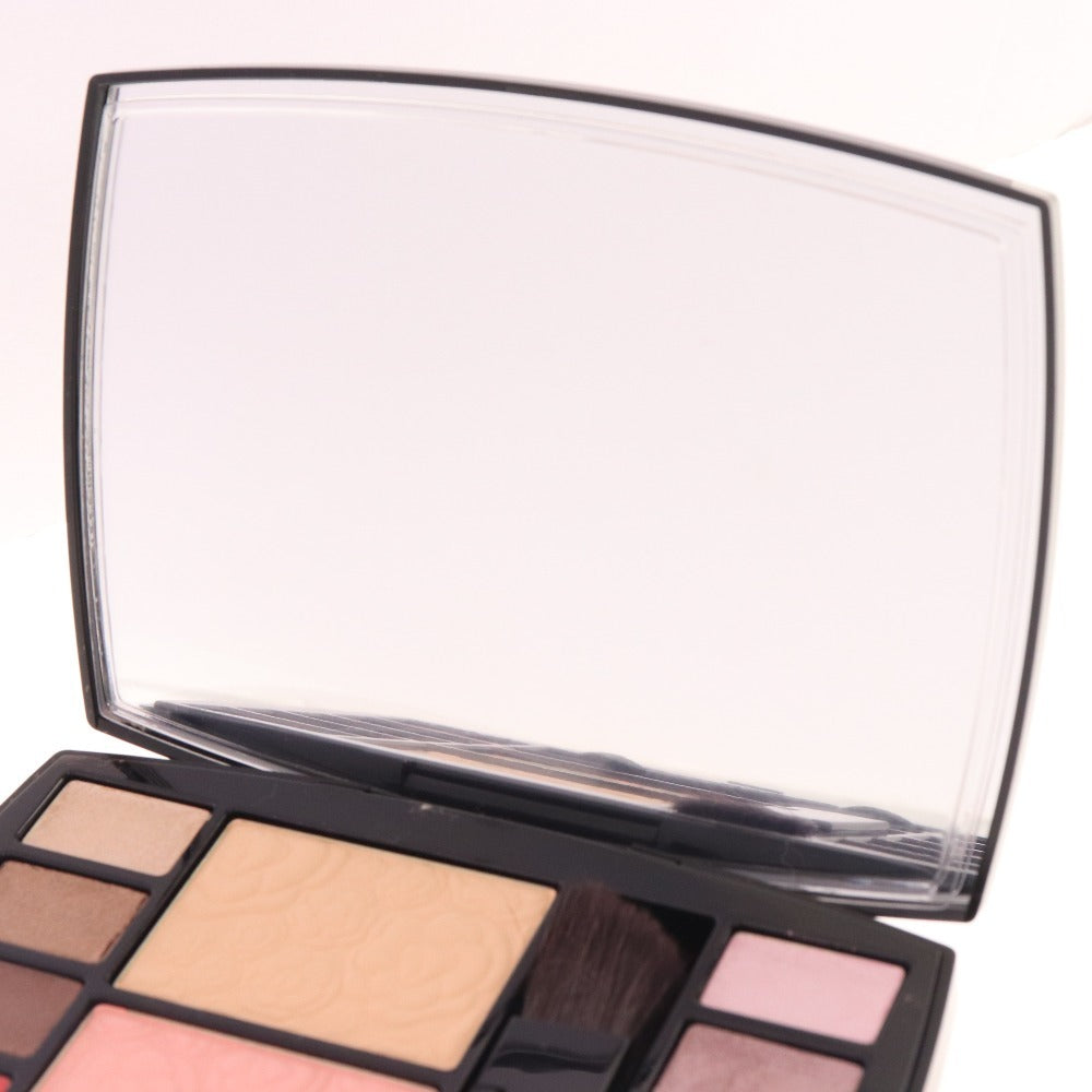 ■ シャネル トラベルメイクアップパレット アーモニードゥカメリア コスメ アイシャドウ 口紅 フェイスパウダー 箱付き 未開封 未使用