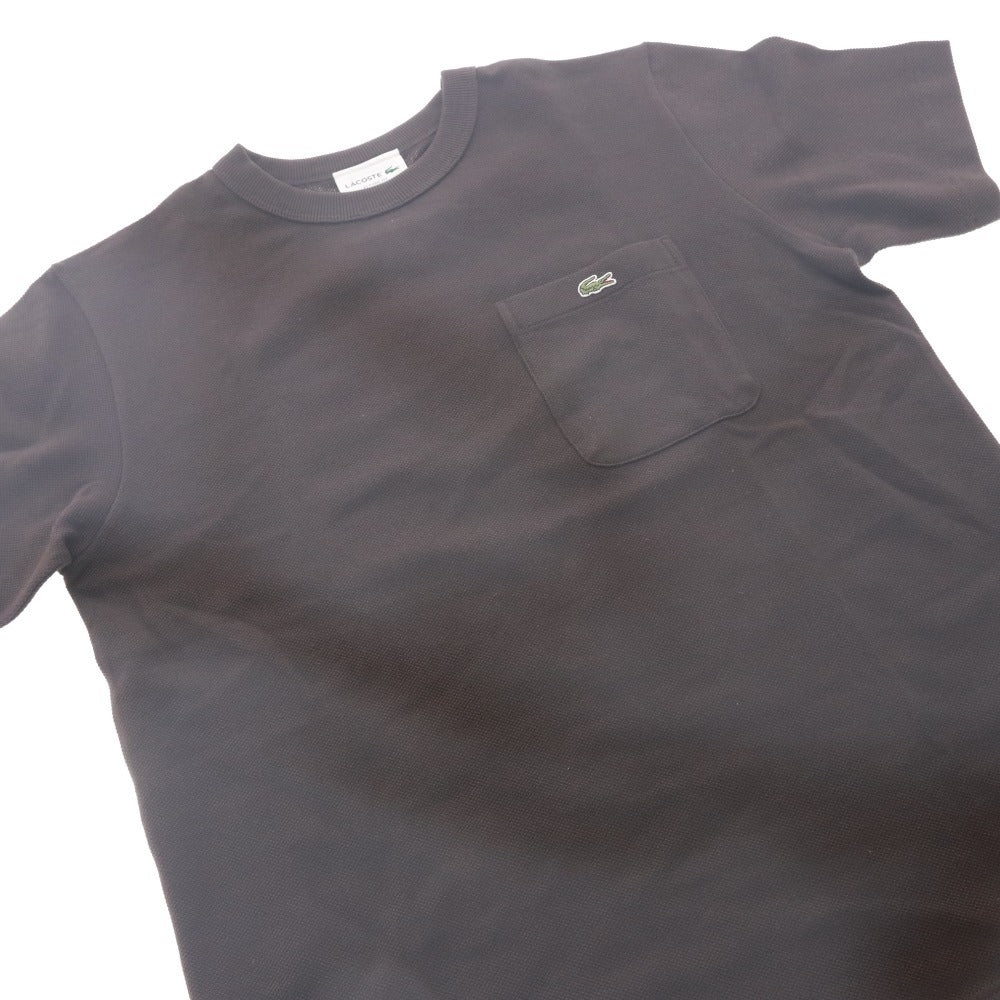 ■ ラコステ LACOSTE Tシャツ 半袖 TH4921-99 トップス ポケット 鹿の子 クルーネック ワッペン メンズ 4 ブラウン タグ付き 未使用