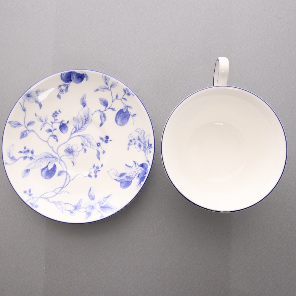 ■ WEDGWOOD ウェッジウッド カップ ソーサー 2客セット 洋食器 イングランド製 ホワイト ブルー 箱付き