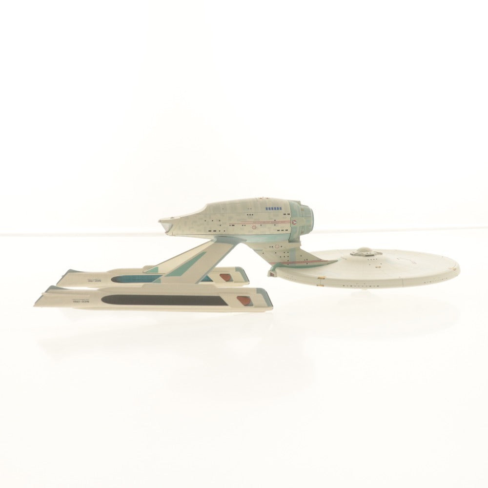 ■ バンダイ プラモデル 1/850 U.S.S. エンタープライズ NCC-1701 STAR TREK スタートレック 付属品付き 発光未確認 完成品