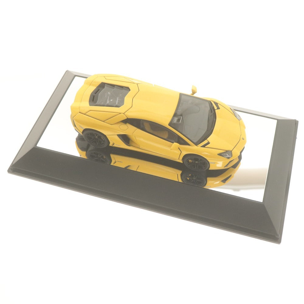 ■ AUTOart オートアート ミニカー ランボルギーニ アヴェンタドール LP700-4 1/43 イエロー付属品付き