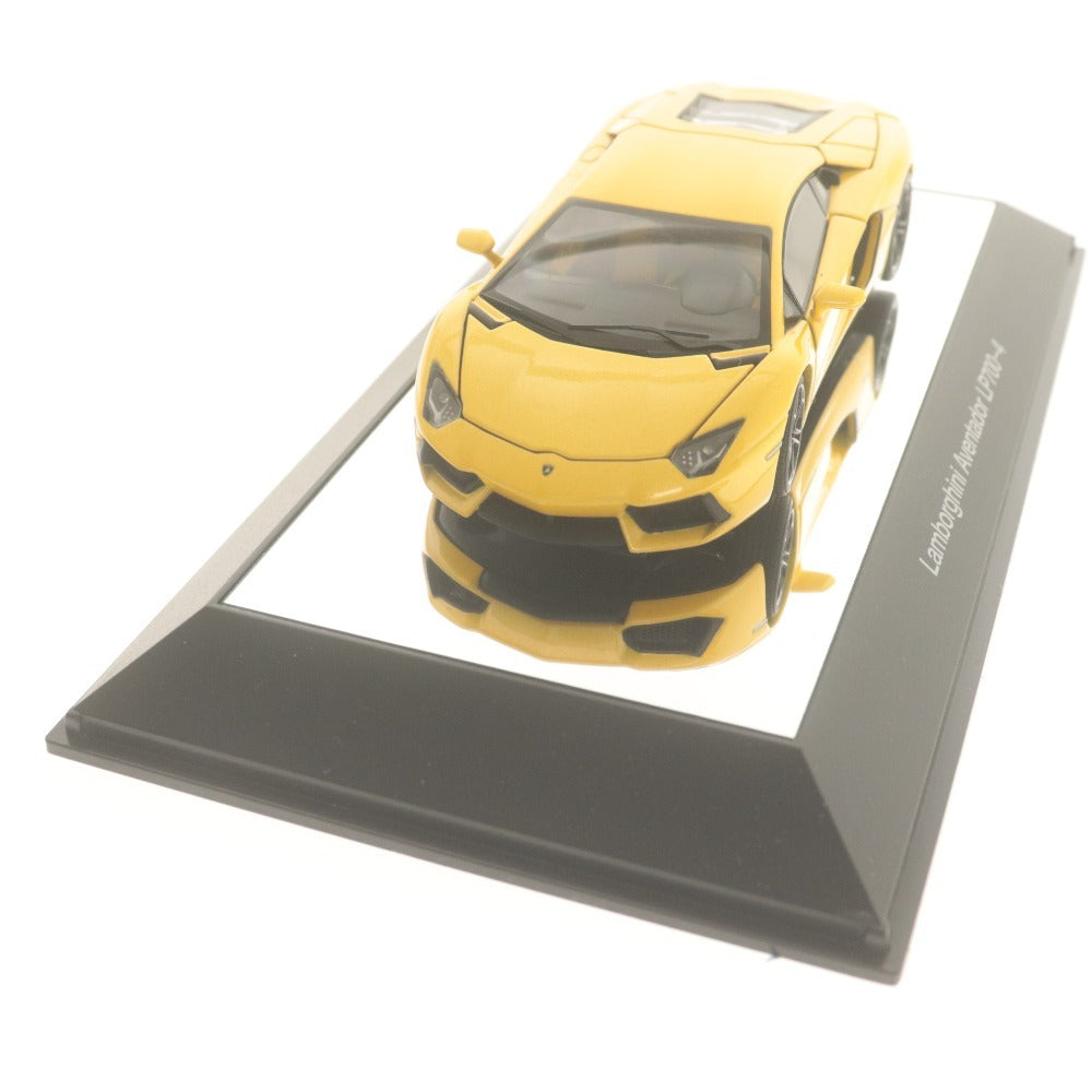 ■ AUTOart オートアート ミニカー ランボルギーニ アヴェンタドール LP700-4 1/43 イエロー付属品付き