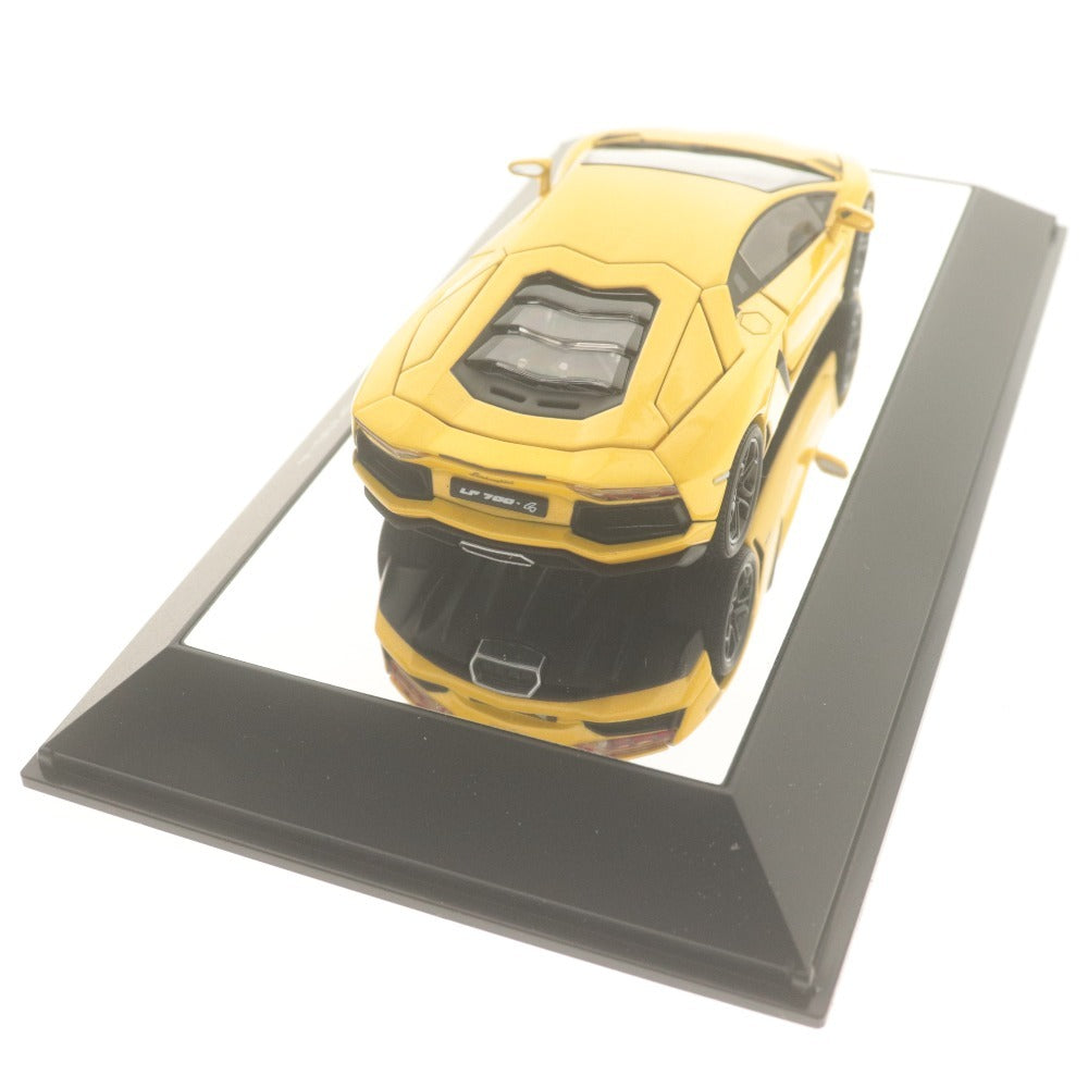 ■ AUTOart オートアート ミニカー ランボルギーニ アヴェンタドール LP700-4 1/43 イエロー付属品付き