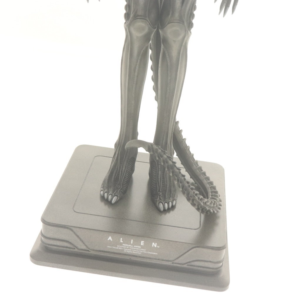 ■ Roswell Alien Figure Big Chap Art Statue Special ver. by Yoshihiko Sano, Limited Edition of 30, 1/5 Scale, with dedicated display case and accessories
