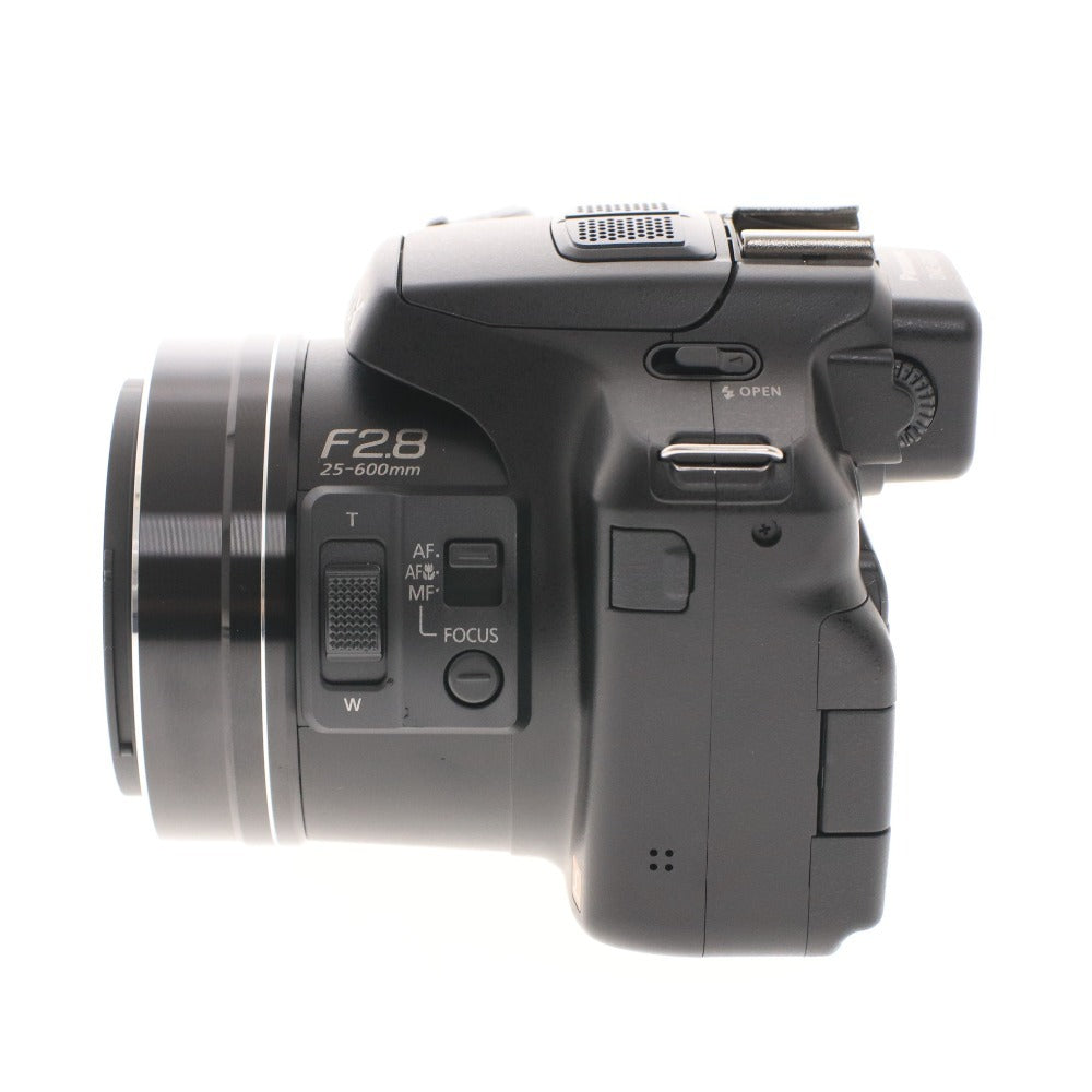 ■ パナソニック ルミックス FZ200 カメラ コンパクトデジタルカメラ 通電確認済み 付属品付き 未使用