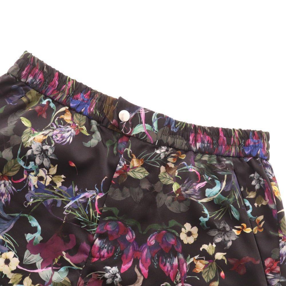 ■ アンスリード UN3D. ハーフパンツ パンツ ボトムス ビザーレフラワー 花柄 レディース 44 ブラック系