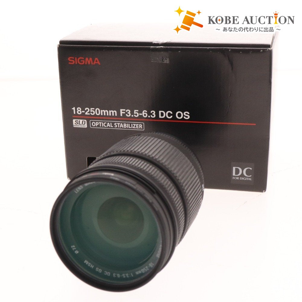 ■ Sigma SLR camera lens 18-250mm 1:3.5-6.3 zoom lens with accessories