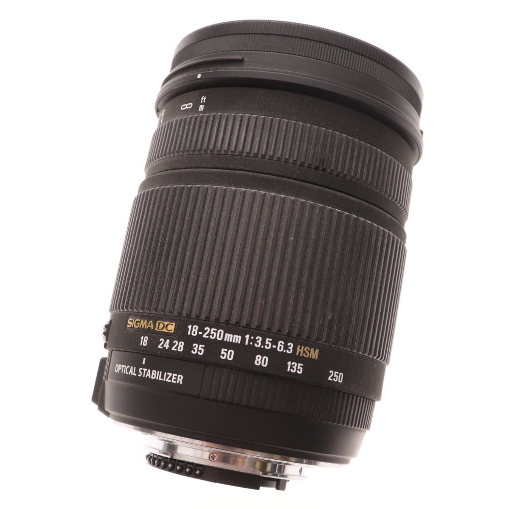 ■ Sigma SLR camera lens 18-250mm 1:3.5-6.3 zoom lens with accessories