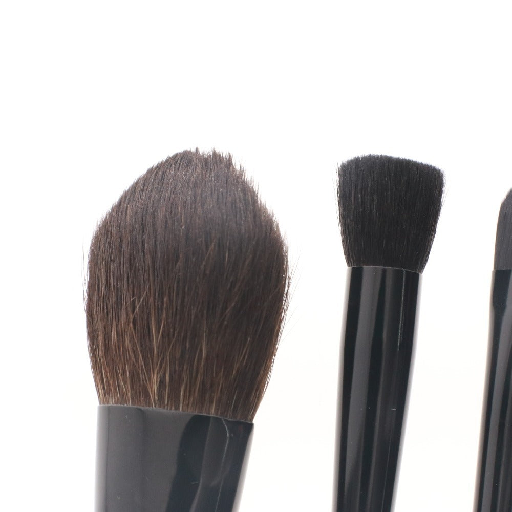 ■ Clé de Peau Beauté クレ・ド・ポー ボーテ メイクブラシ 3本セット ケース付き コンシーラー 化粧道具