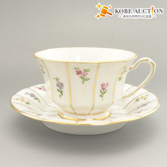 ■ Furstenberg Millefleurs Cup and Saucer Set, Coffee/Tea Cup, Small Plate, Floral Design, Length 11.7cm x 14.4cm, White/Gold