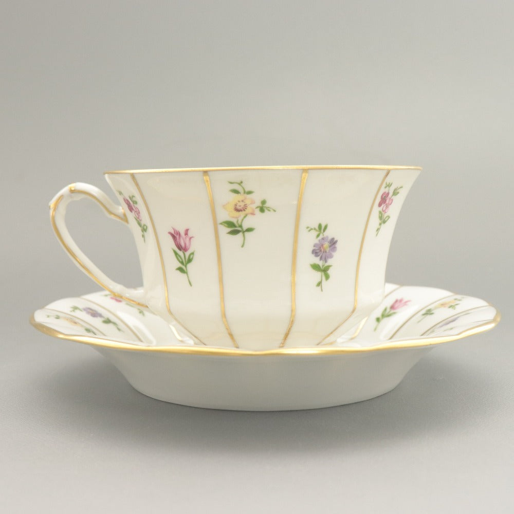 ■ Furstenberg Millefleurs Cup and Saucer Set, Coffee/Tea Cup, Small Plate, Floral Design, Length 11.7cm x 14.4cm, White/Gold