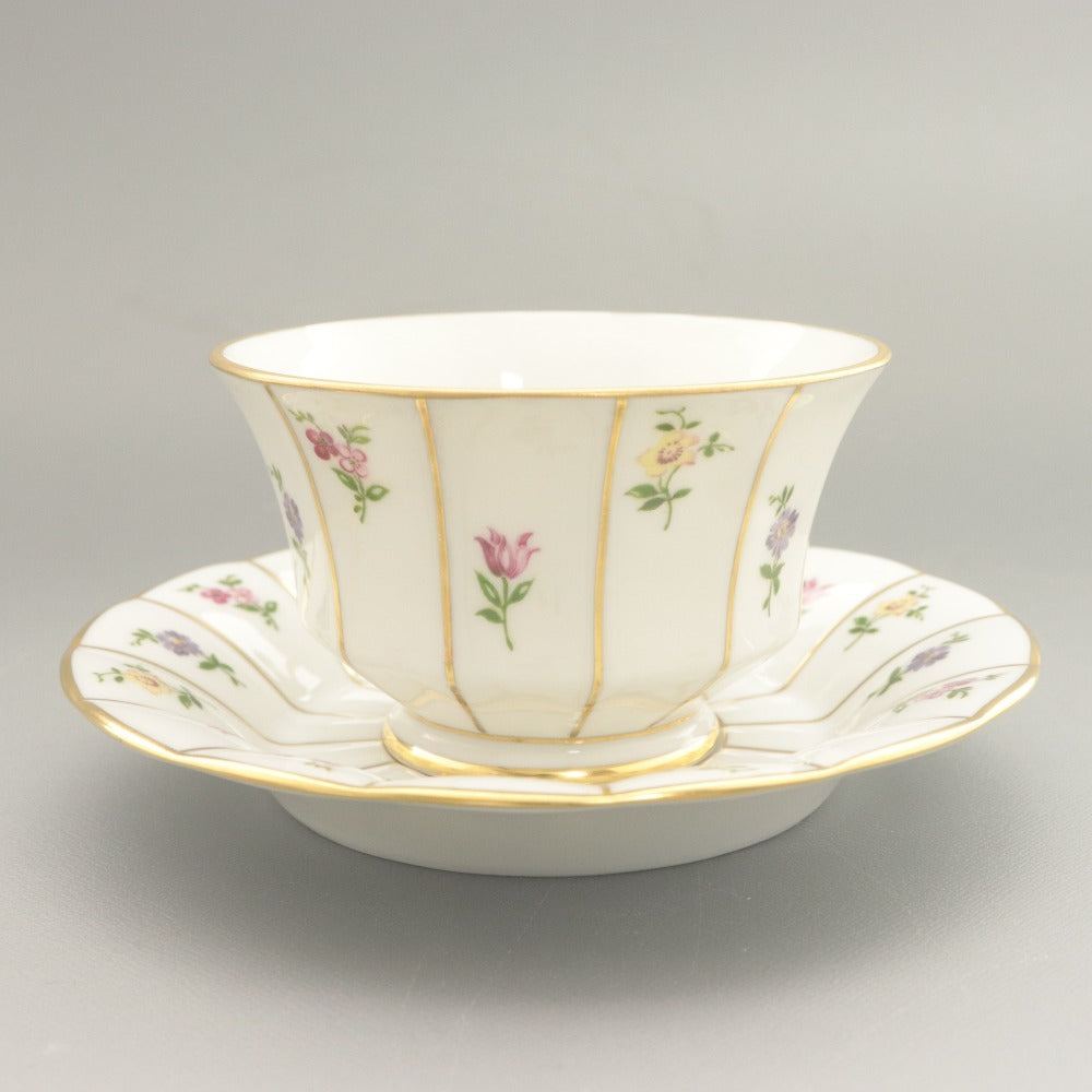 ■ Furstenberg Millefleurs Cup and Saucer Set, Coffee/Tea Cup, Small Plate, Floral Design, Length 11.7cm x 14.4cm, White/Gold