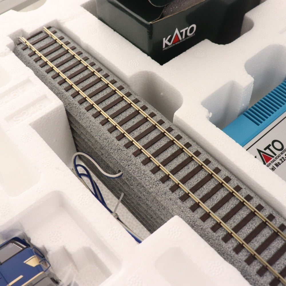 ■ KATO Railway Model HO Gauge Starter Set 3-002 EF510 Sleeper Express Hokutosei with Accessories