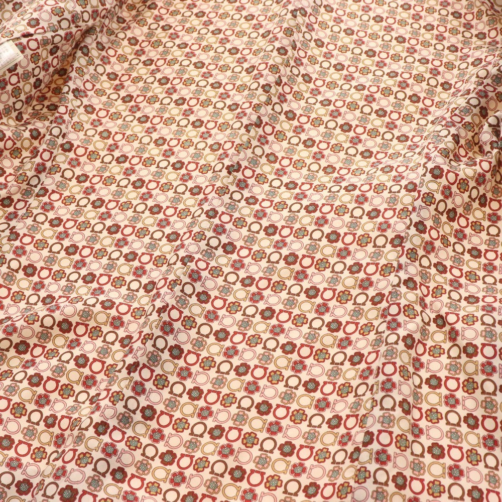 ■ サルヴァトーレフェラガモ ジャケット アウター キルティング シルク100％ レディース 38 アイボリー