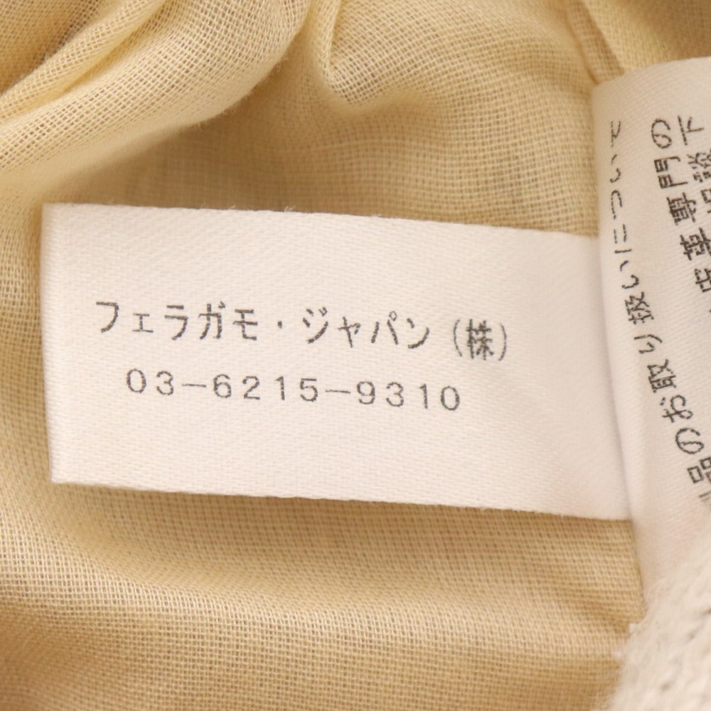 ■ サルヴァトーレフェラガモ ジャケット 長袖 ショート丈 アウター レザー フラワーステッチ レディース 44 ベージュ