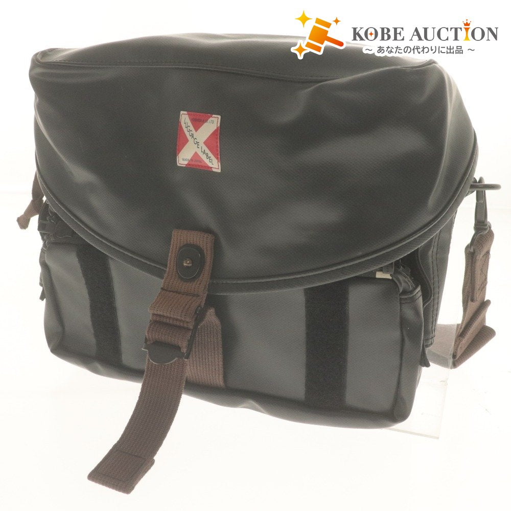 ■ LUGGAGE LABEL ラゲッジレーベル ショルダーバッグ カメラバッグ 鞄 ライナー 赤バッテン クロスボディ 吉田カバン メンズ S ブラック