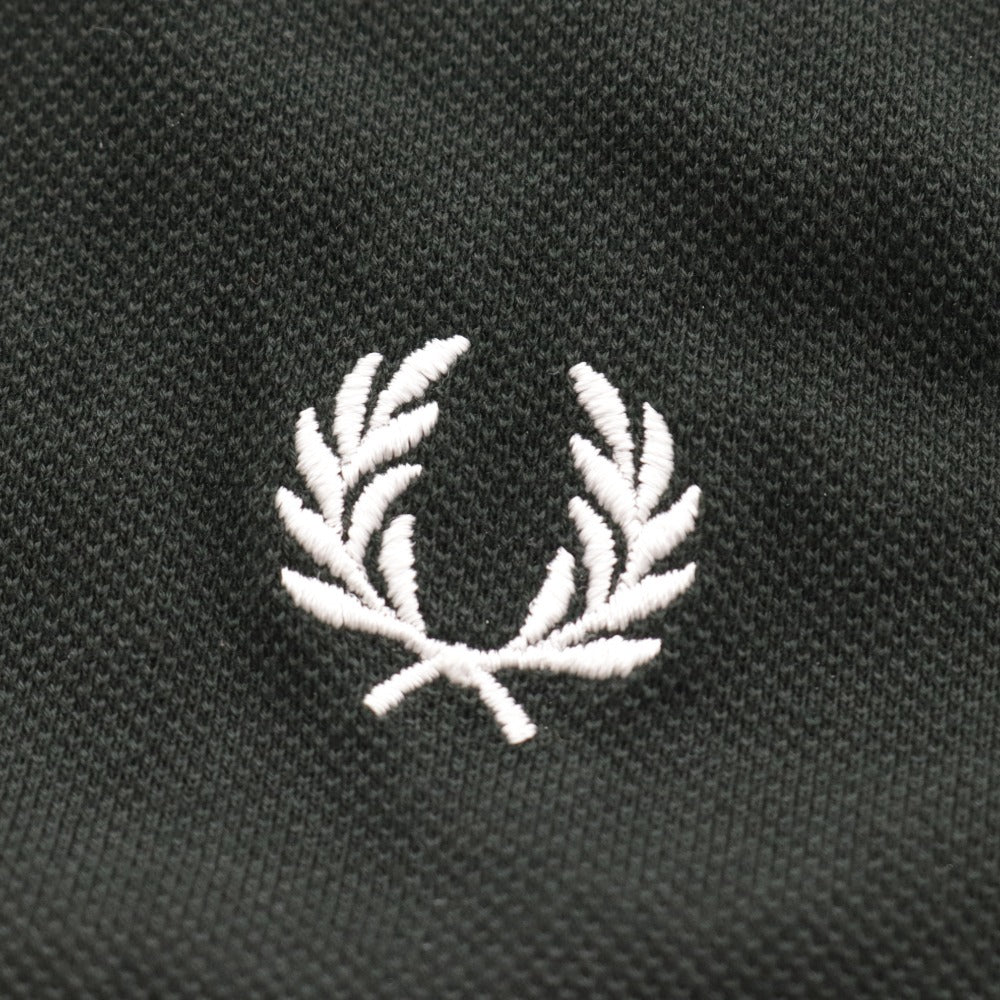 ■ フレッドペリー ポロシャツ 半袖 トップス 刺繍ロゴ 月桂樹マーク ライン入り メンズ M グリーン